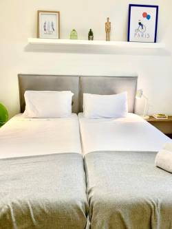 Yellow Five Apartment